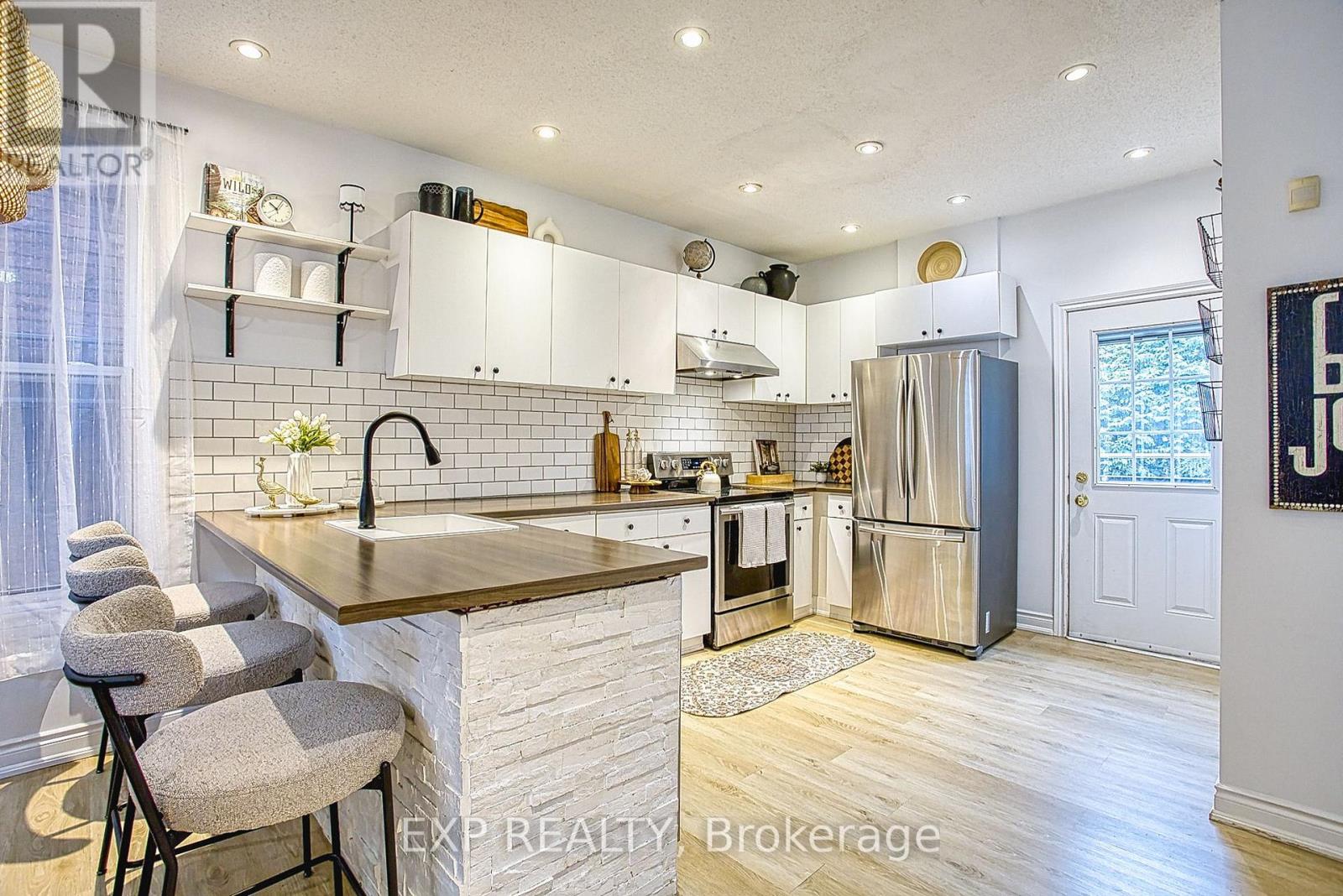 82 Ashley Street, Hamilton, Ontario  L8L 5T1 - Photo 11 - X12506838