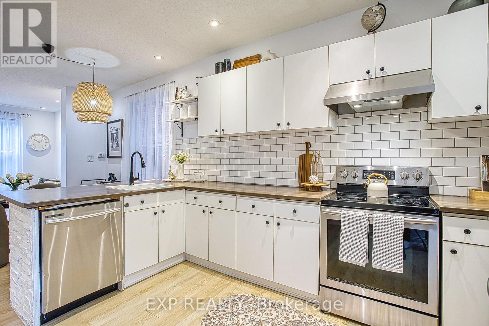 82 Ashley Street, Hamilton, Ontario  L8L 5T1 - Photo 13 - X12506838