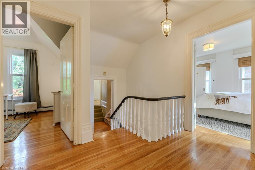 35 Egerton Street, Brantford, Ontario  N3T 4L4 - Photo 5 - 40780983