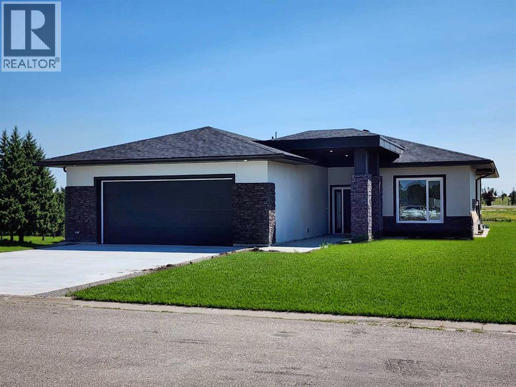 24 Tamarack Road E, Claresholm, Alberta