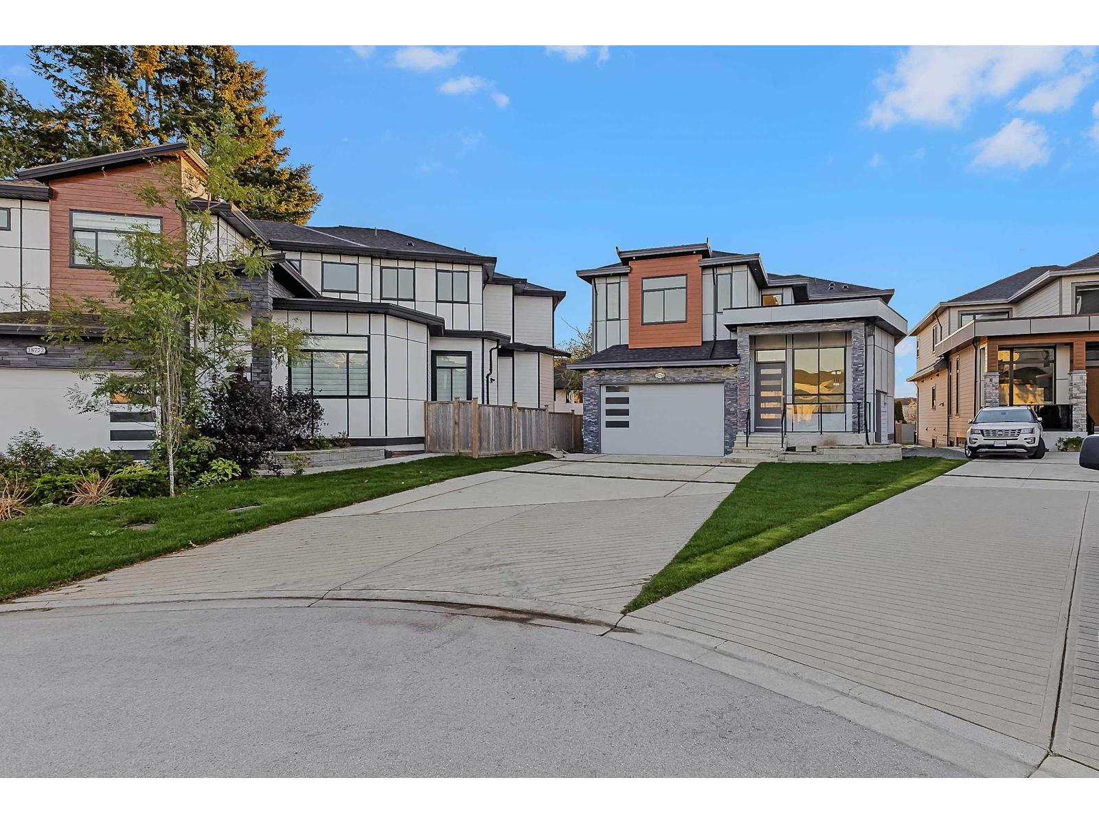 Property at 18764 62A AVENUE image 5