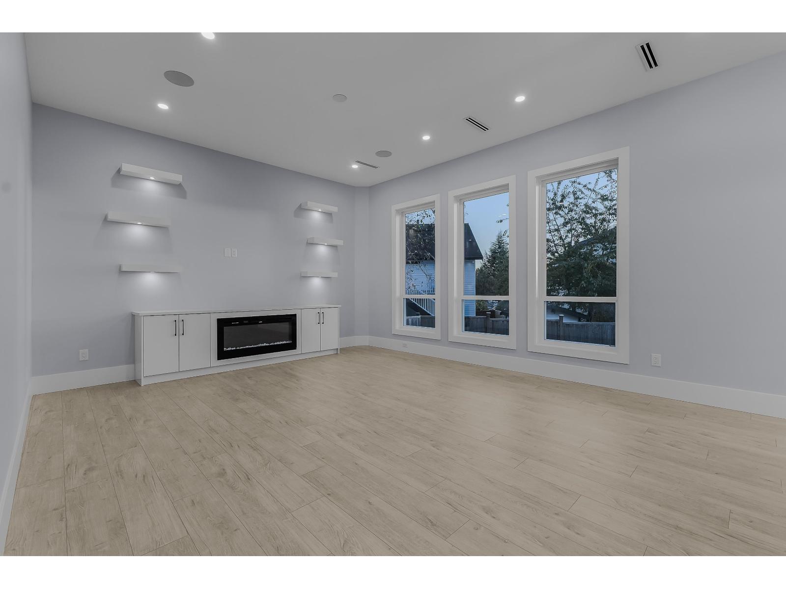 18764 62a Avenue, Surrey, British Columbia  V3S 7V8 - Photo 10 - R3058537