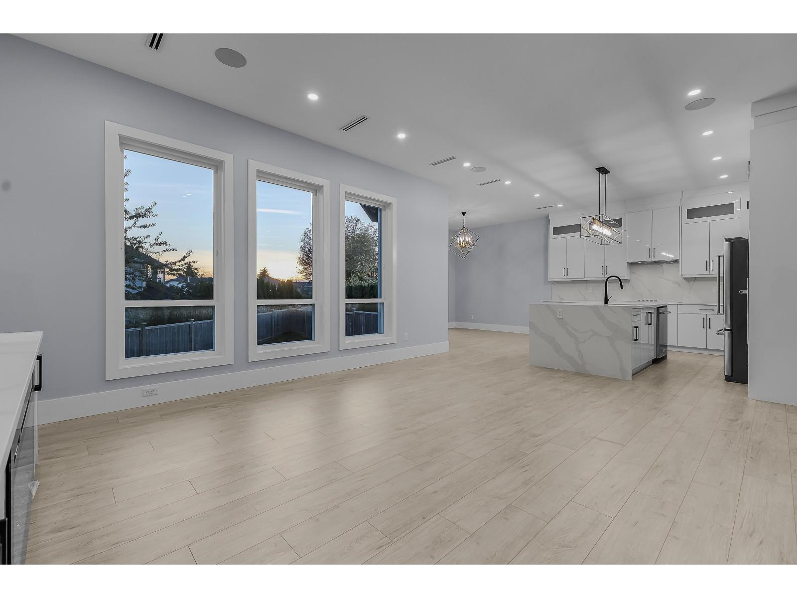 18764 62a Avenue, Surrey, British Columbia  V3S 7V8 - Photo 11 - R3058537