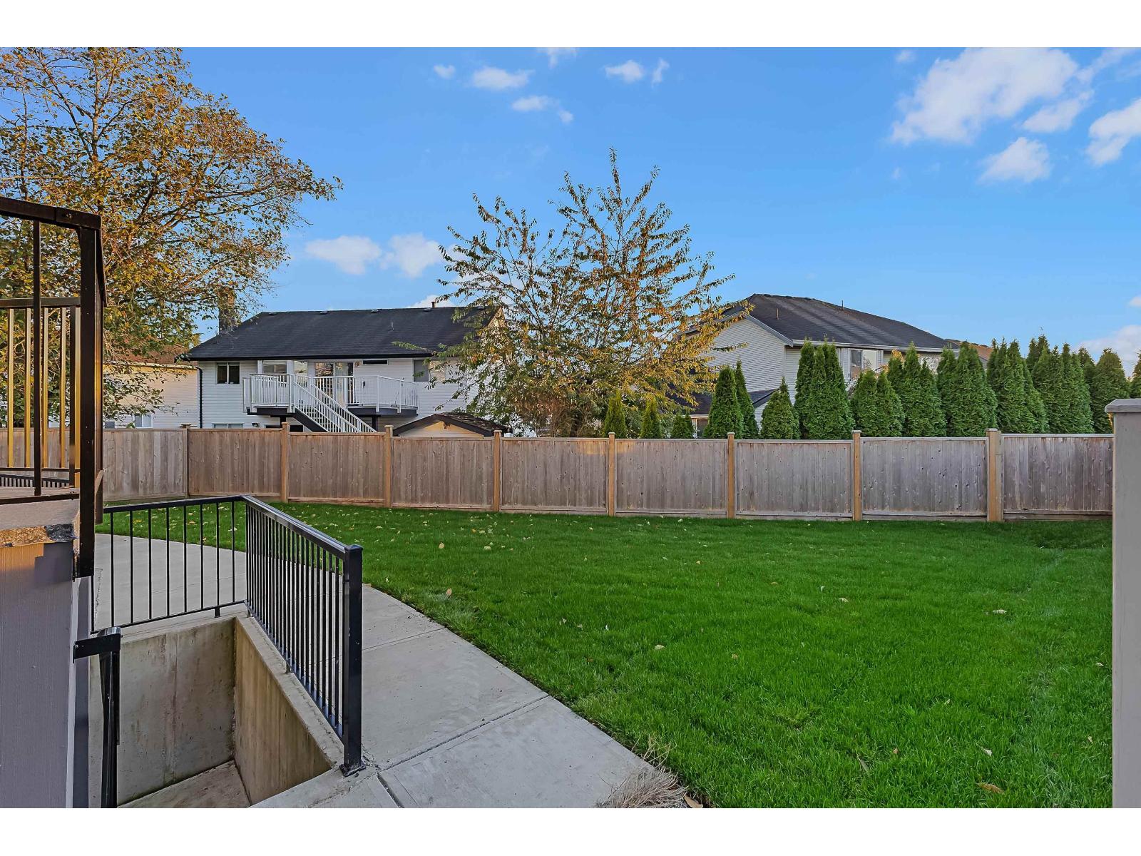 18764 62a Avenue, Surrey, British Columbia  V3S 7V8 - Photo 38 - R3058537