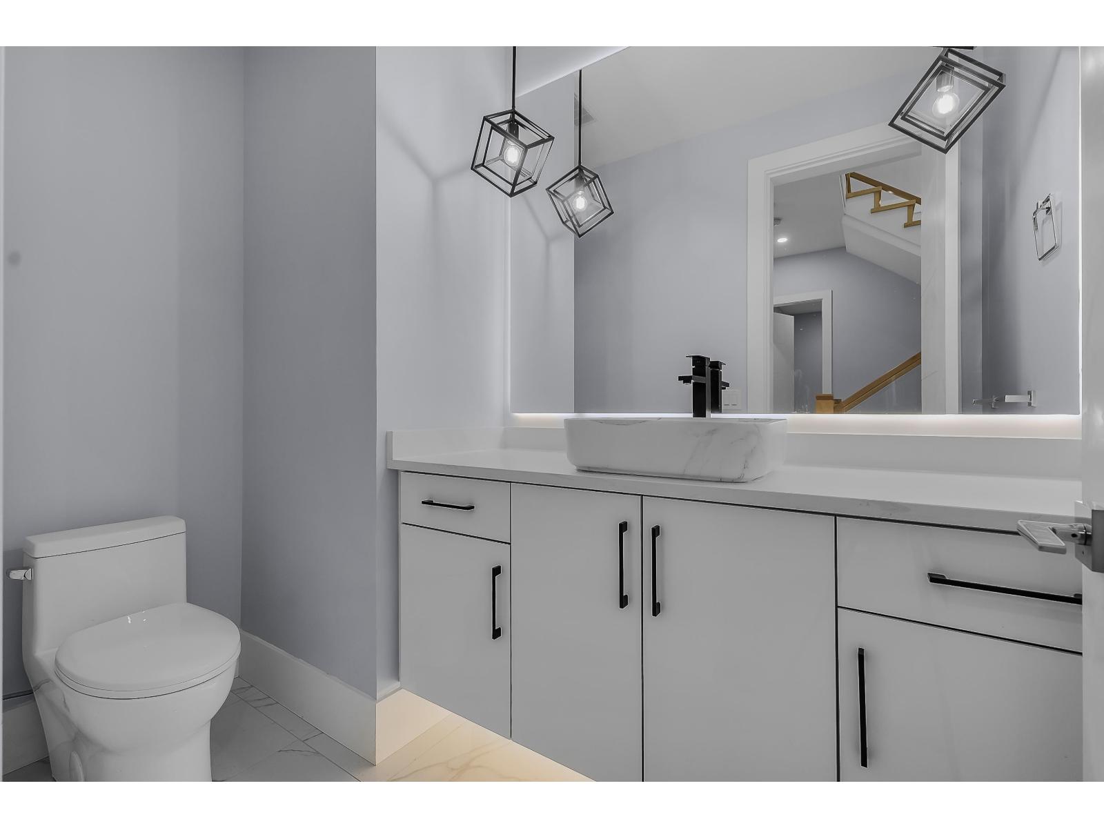 18764 62a Avenue, Surrey, British Columbia  V3S 7V8 - Photo 9 - R3058537