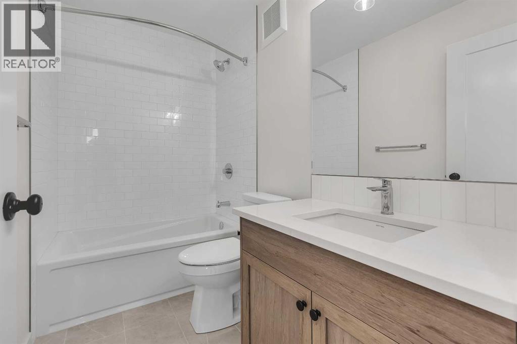 127 Heritage Court, Cochrane, Alberta  T4C 2N4 - Photo 31 - A2268454