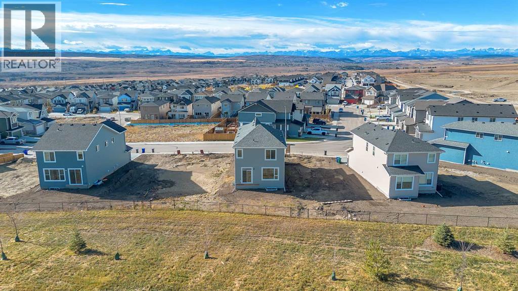 127 Heritage Court, Cochrane, Alberta  T4C 2N4 - Photo 47 - A2268454