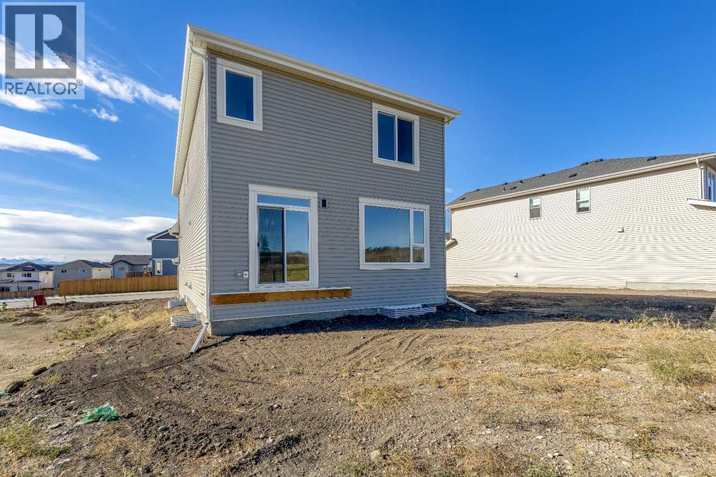 127 Heritage Court, Cochrane, Alberta  T4C 2N4 - Photo 42 - A2268454