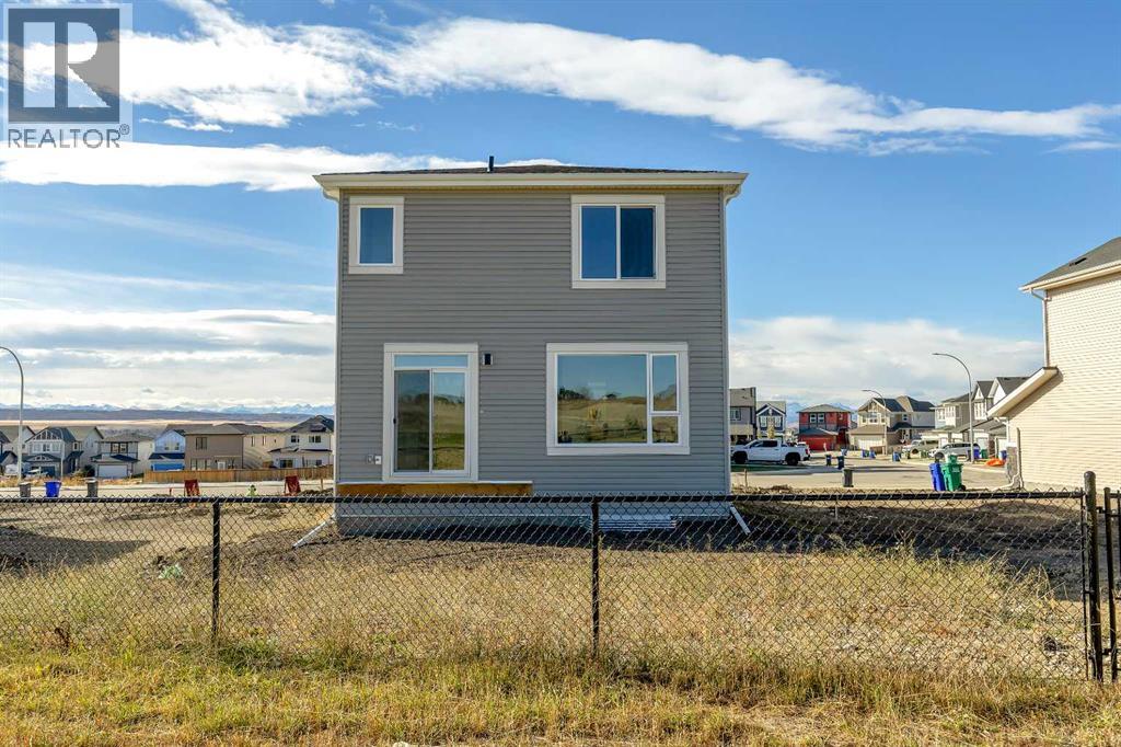127 Heritage Court, Cochrane, Alberta  T4C 2N4 - Photo 44 - A2268454