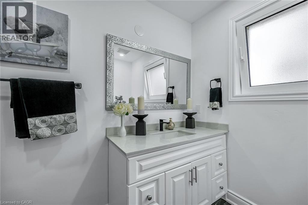 120 Second Road E, Stoney Creek, Ontario  L8J 3J2 - Photo 19 - 40785500