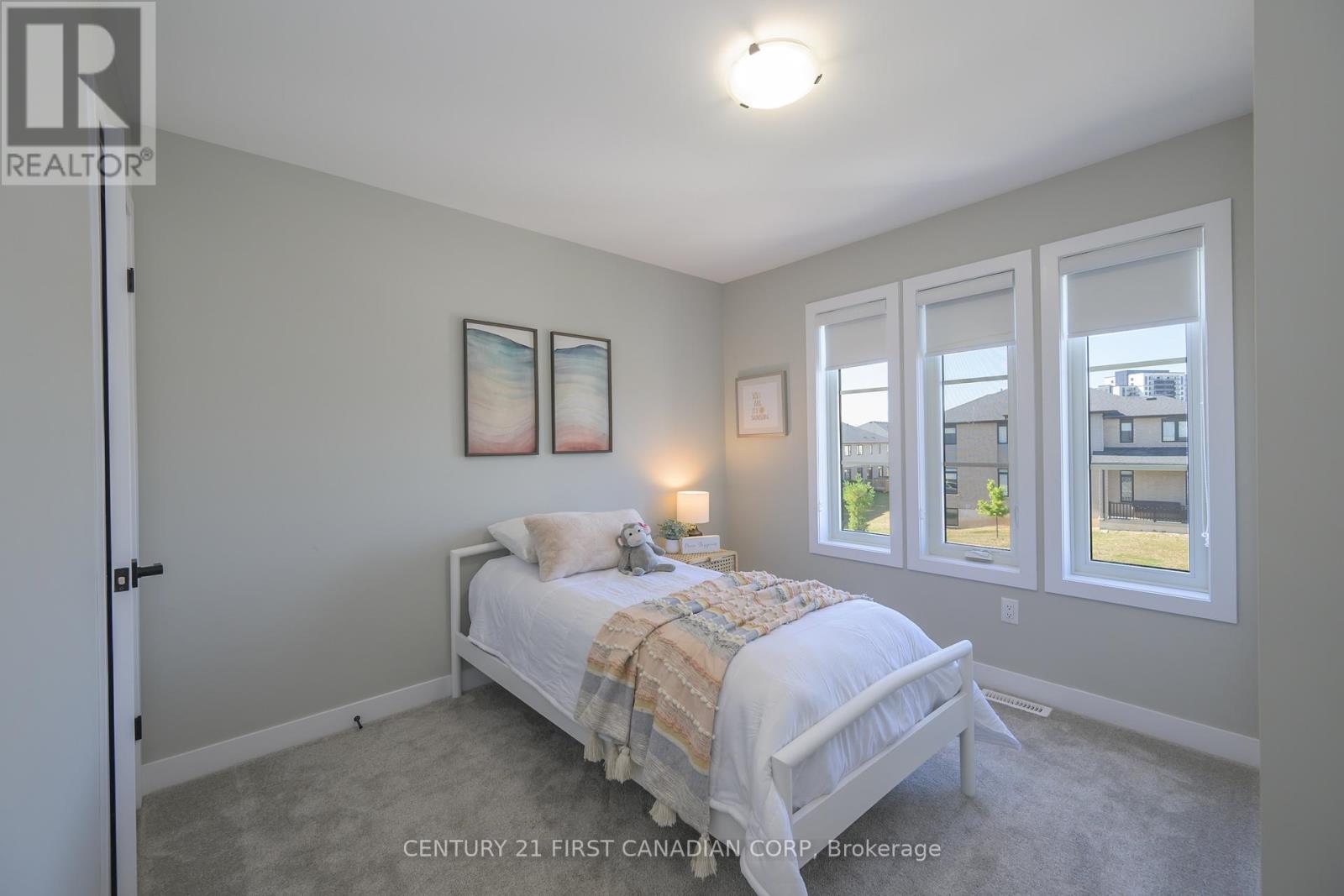 3612 Southbridge Avenue, London South (South W), Ontario  N6L 0G5 - Photo 23 - X12507192