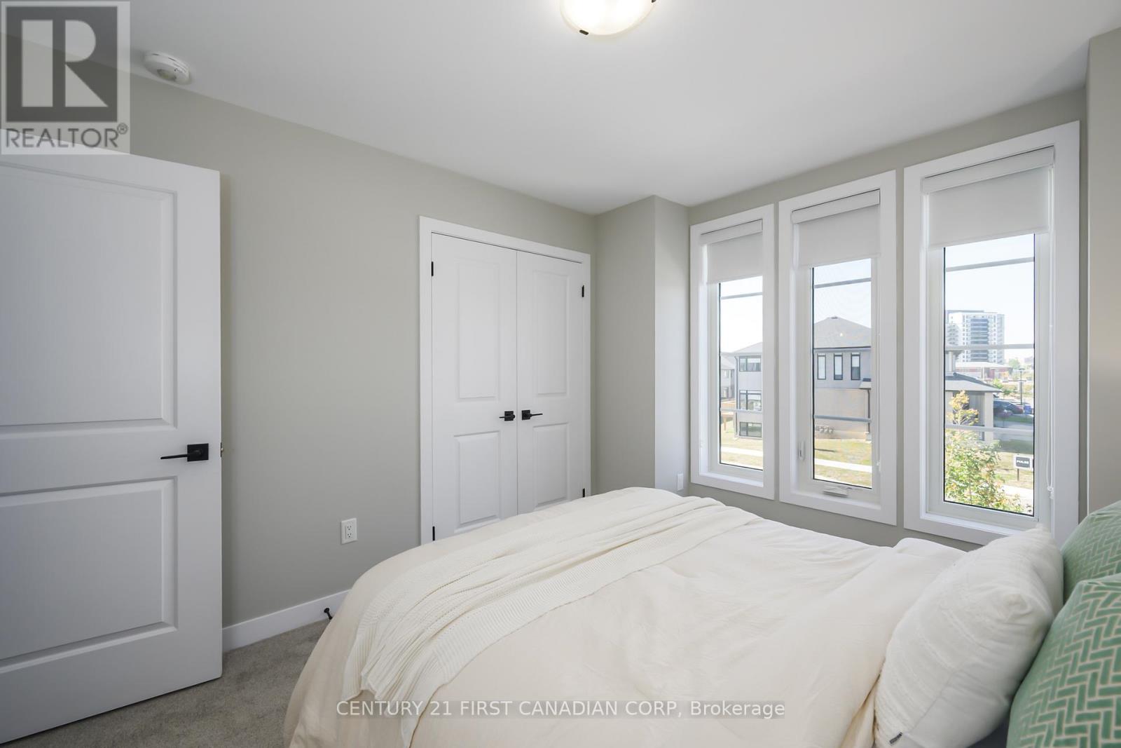 3612 Southbridge Avenue, London South (South W), Ontario  N6L 0G5 - Photo 26 - X12507192