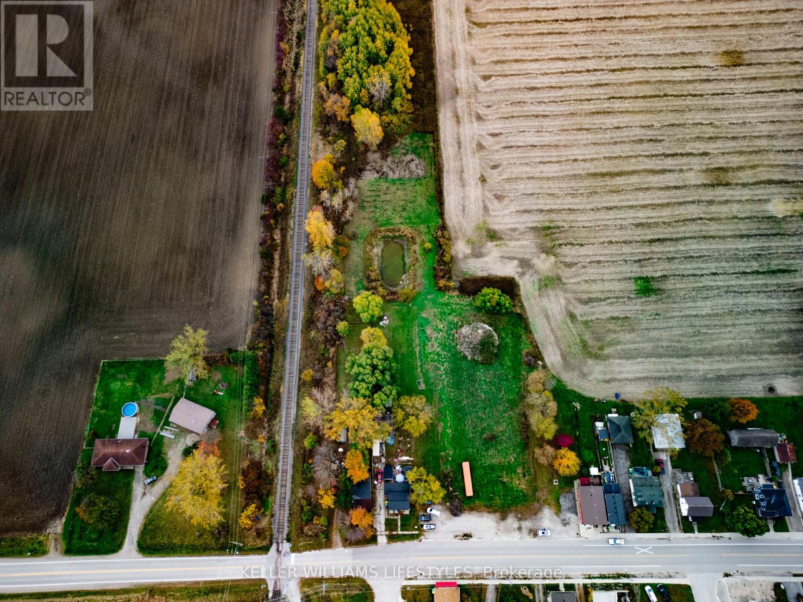 22681 Thames Road, Southwest Middlesex (Appin), Ontario  N0L 1T0 - Photo 3 - X12507244