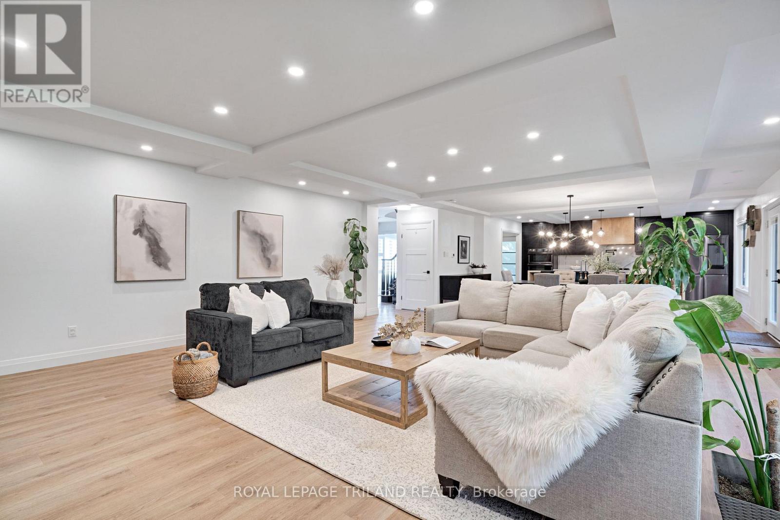 22 Wendy Crescent, London North, Ontario  N5X 3J6 - Photo 10 - X12507264