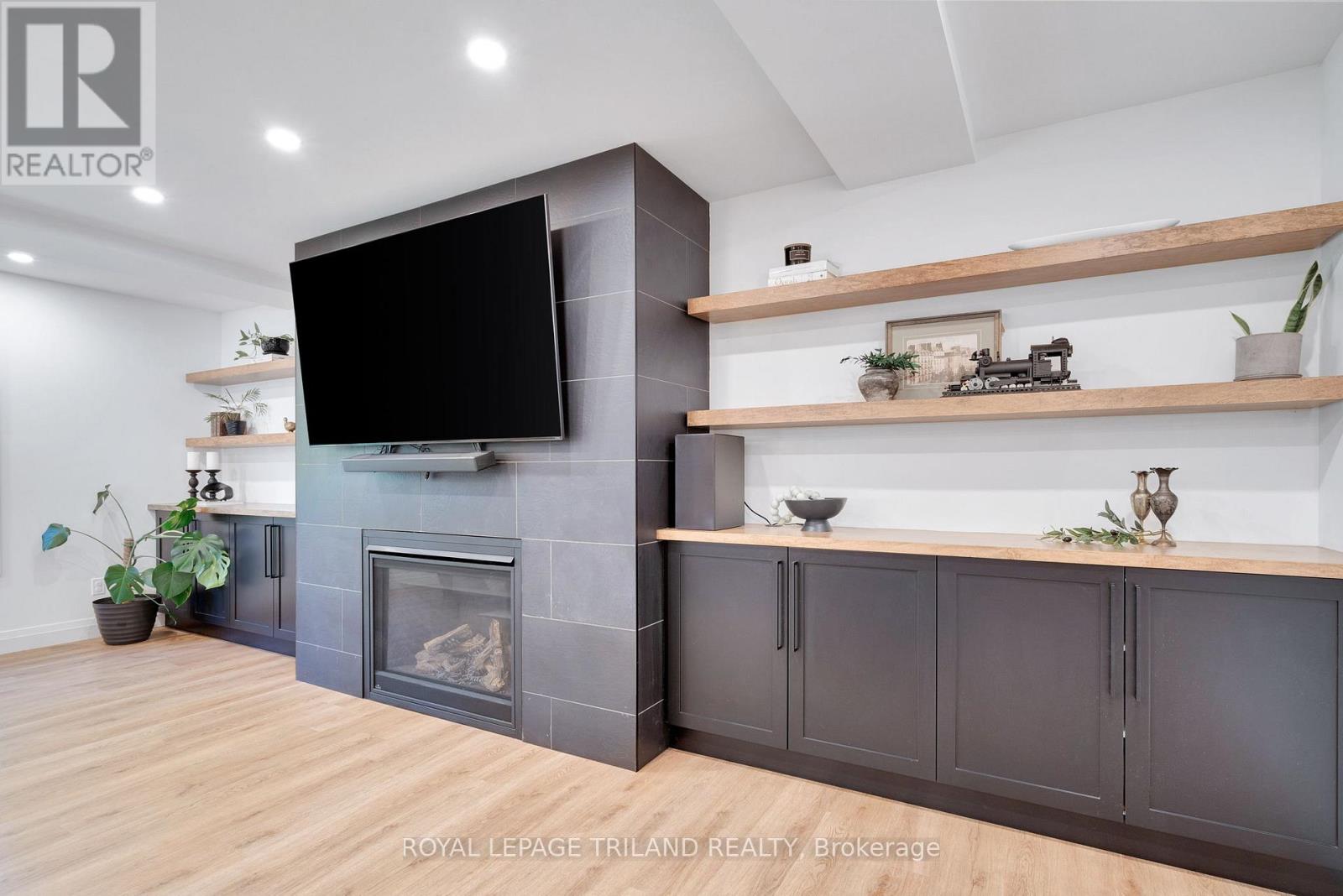 22 Wendy Crescent, London North, Ontario  N5X 3J6 - Photo 11 - X12507264