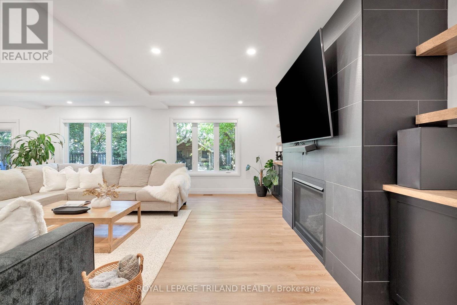 22 Wendy Crescent, London North, Ontario  N5X 3J6 - Photo 12 - X12507264