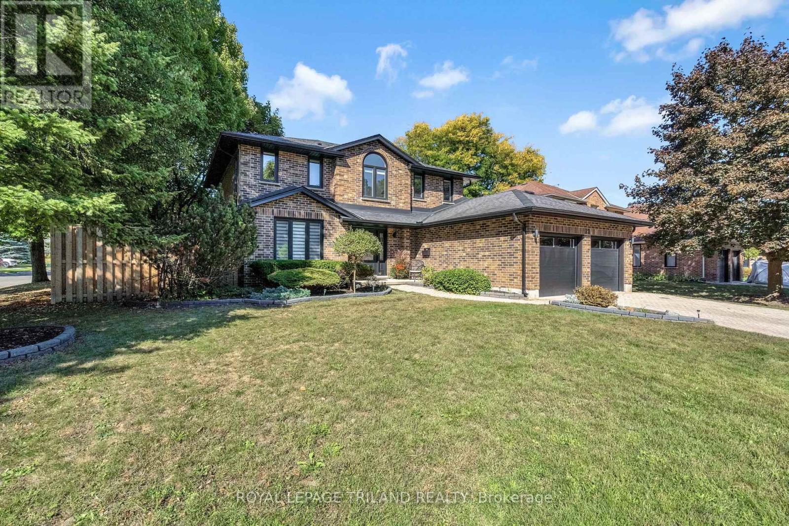 22 Wendy Crescent, London North, Ontario  N5X 3J6 - Photo 2 - X12507264