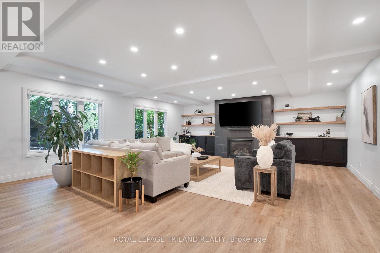 22 Wendy Crescent, London North, Ontario  N5X 3J6 - Photo 6 - X12507264