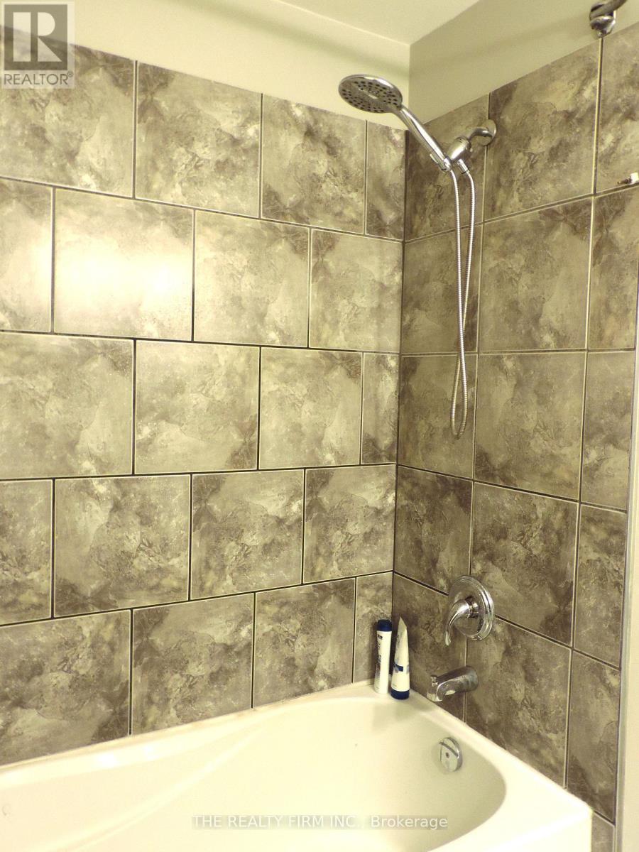 699 Sevilla Park Place, London East, Ontario  N5Y 4H9 - Photo 18 - X12507288