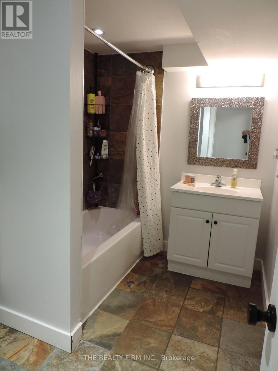 699 Sevilla Park Place, London East, Ontario  N5Y 4H9 - Photo 33 - X12507288