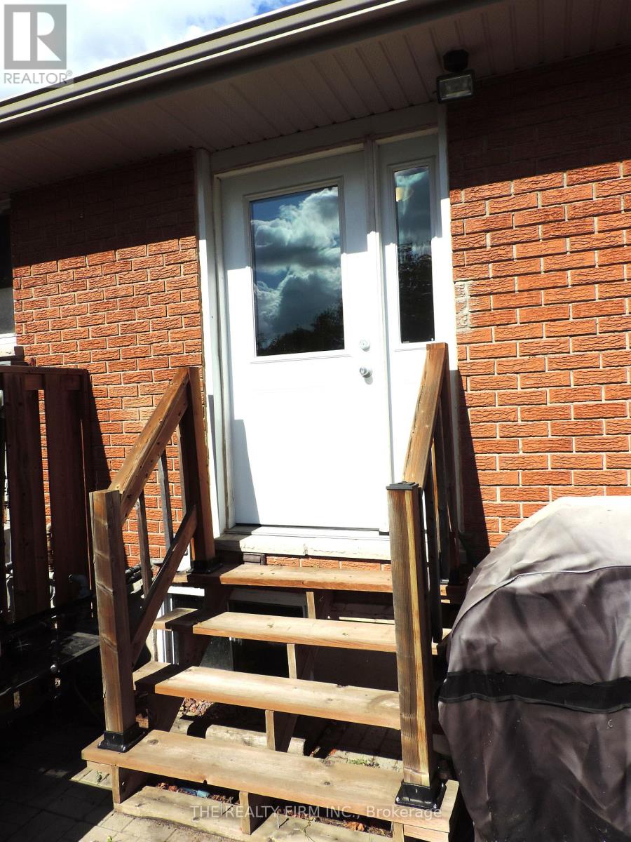 699 Sevilla Park Place, London East, Ontario  N5Y 4H9 - Photo 37 - X12507288