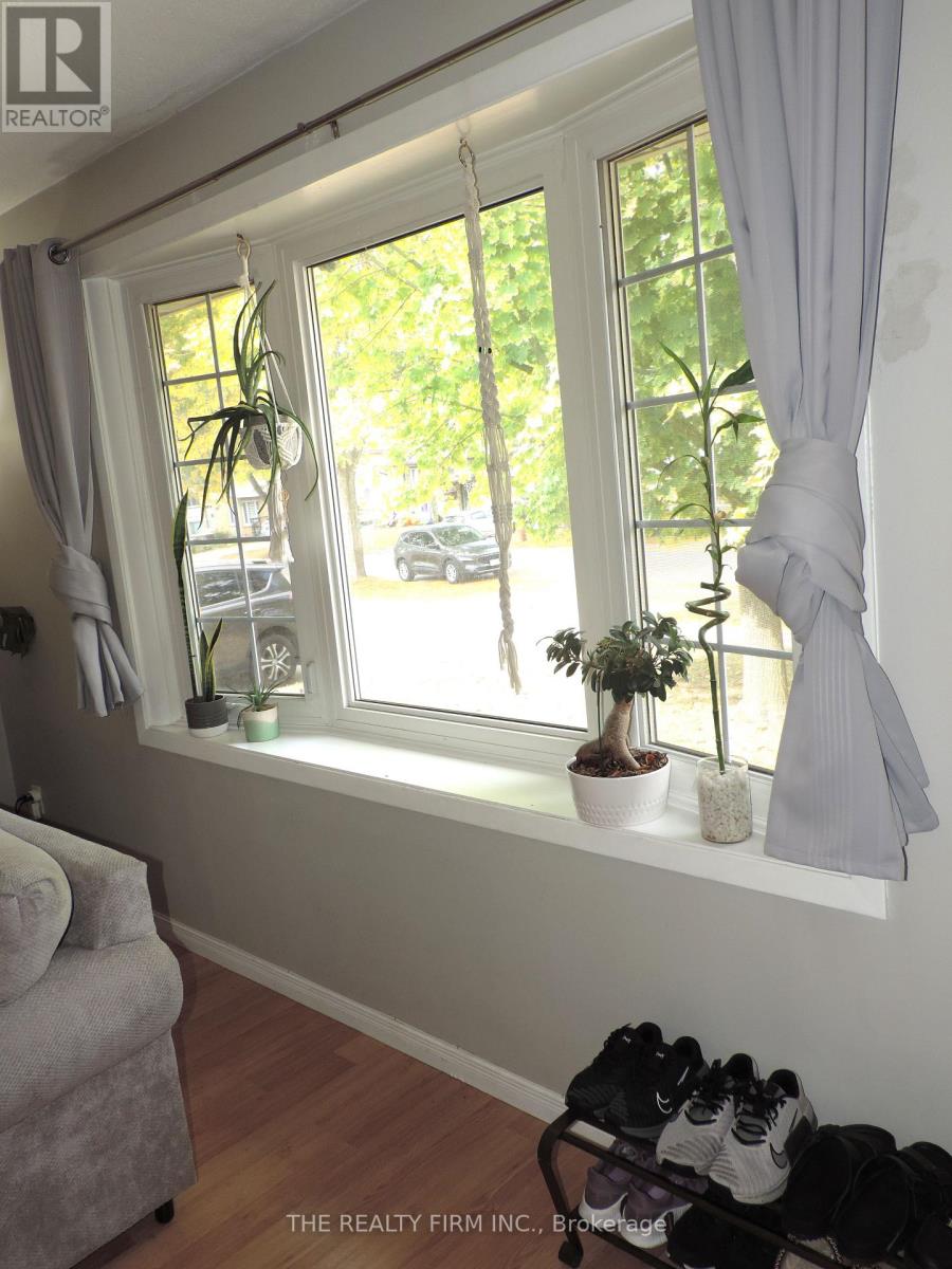 699 Sevilla Park Place, London East, Ontario  N5Y 4H9 - Photo 7 - X12507288