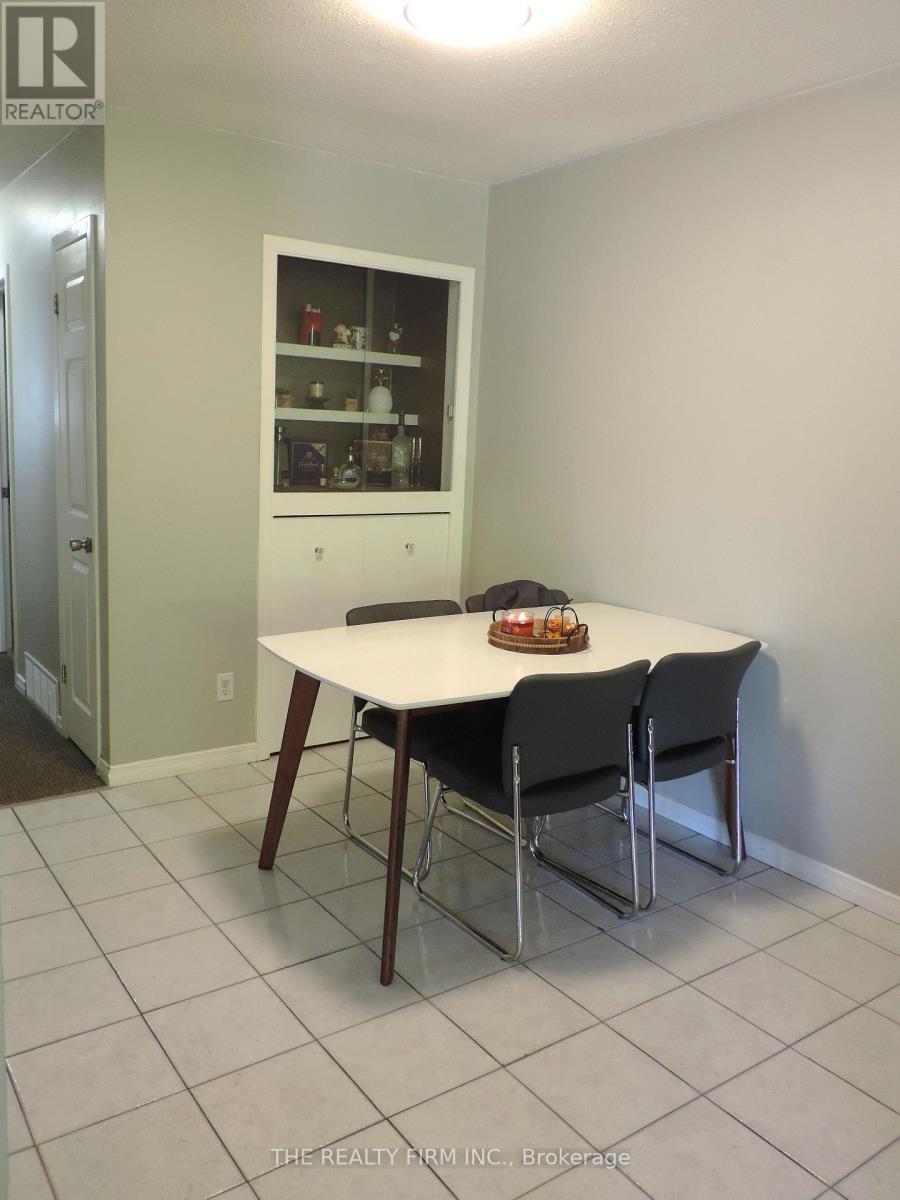699 Sevilla Park Place, London East, Ontario  N5Y 4H9 - Photo 9 - X12507288