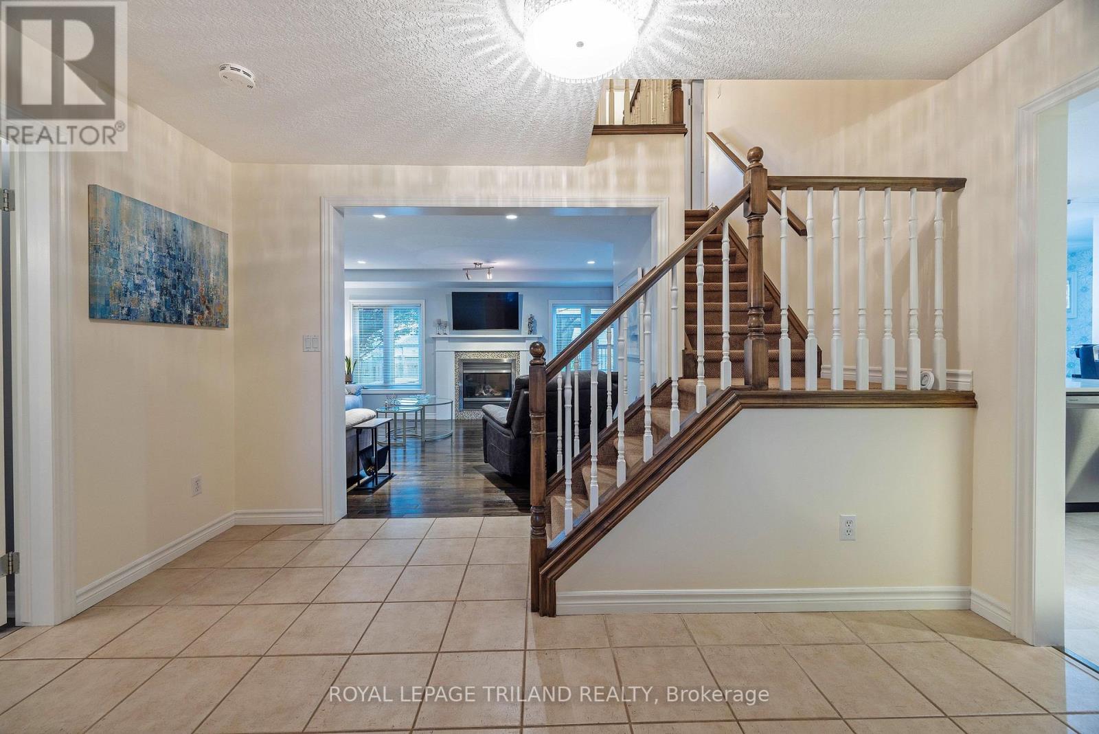 41 Penhale Avenue, St. Thomas, Ontario  N5R 6L2 - Photo 6 - X12507388