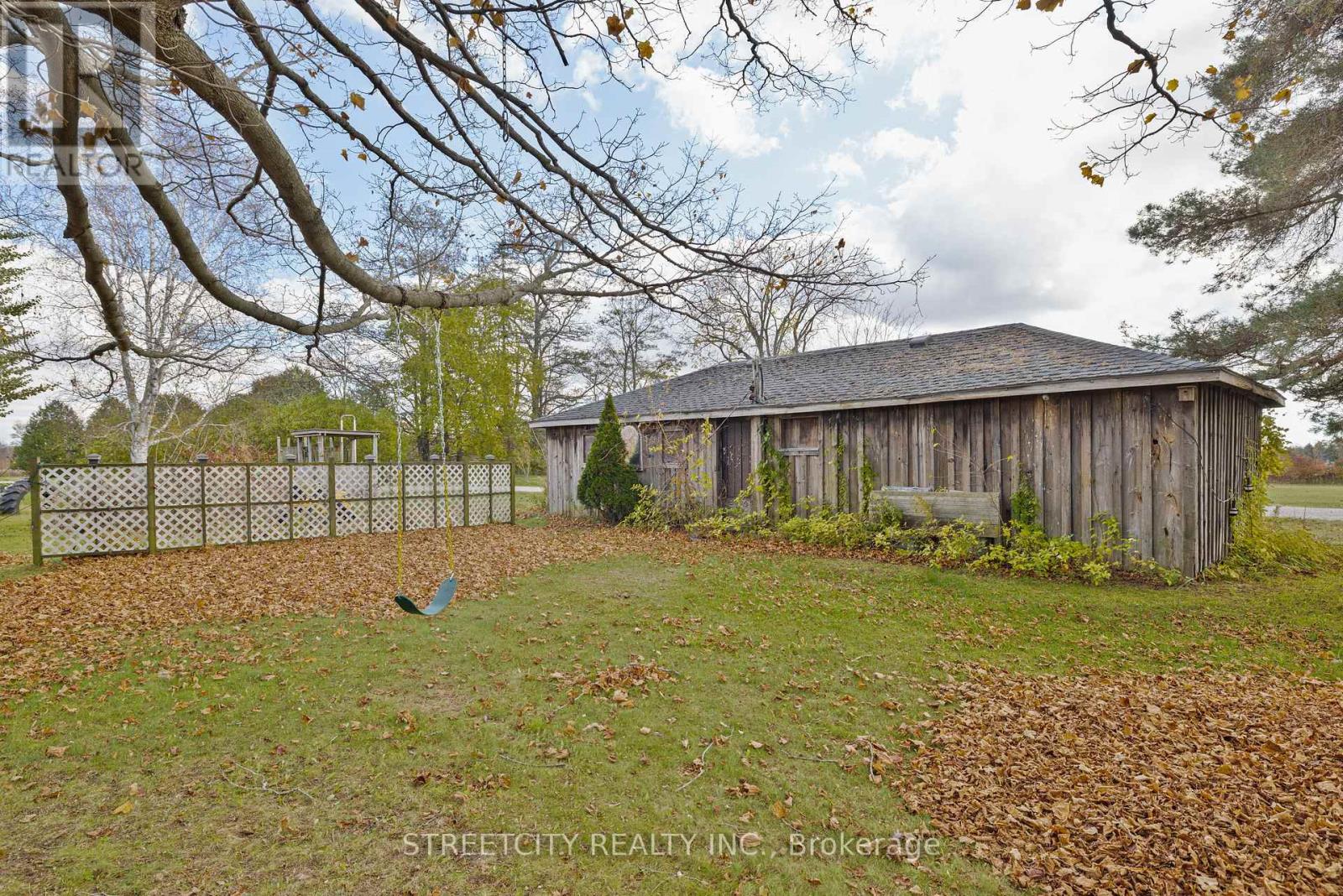 9238 Sandytown Road, Bayham, Ontario  N0J 1H0 - Photo 38 - X12507466