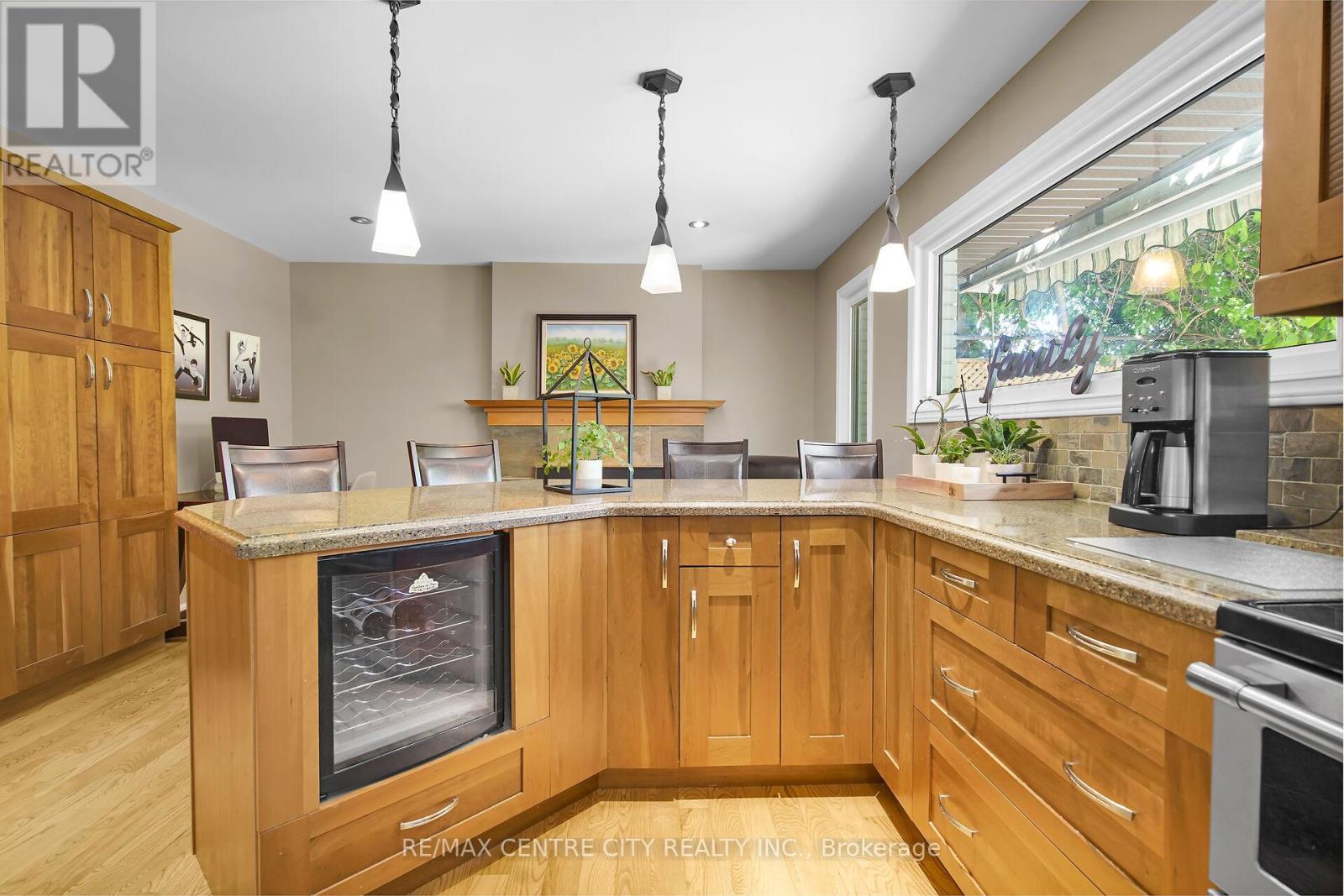 187 Wychwood Park, London North (North J), Ontario  N6G 1S2 - Photo 18 - X12507544