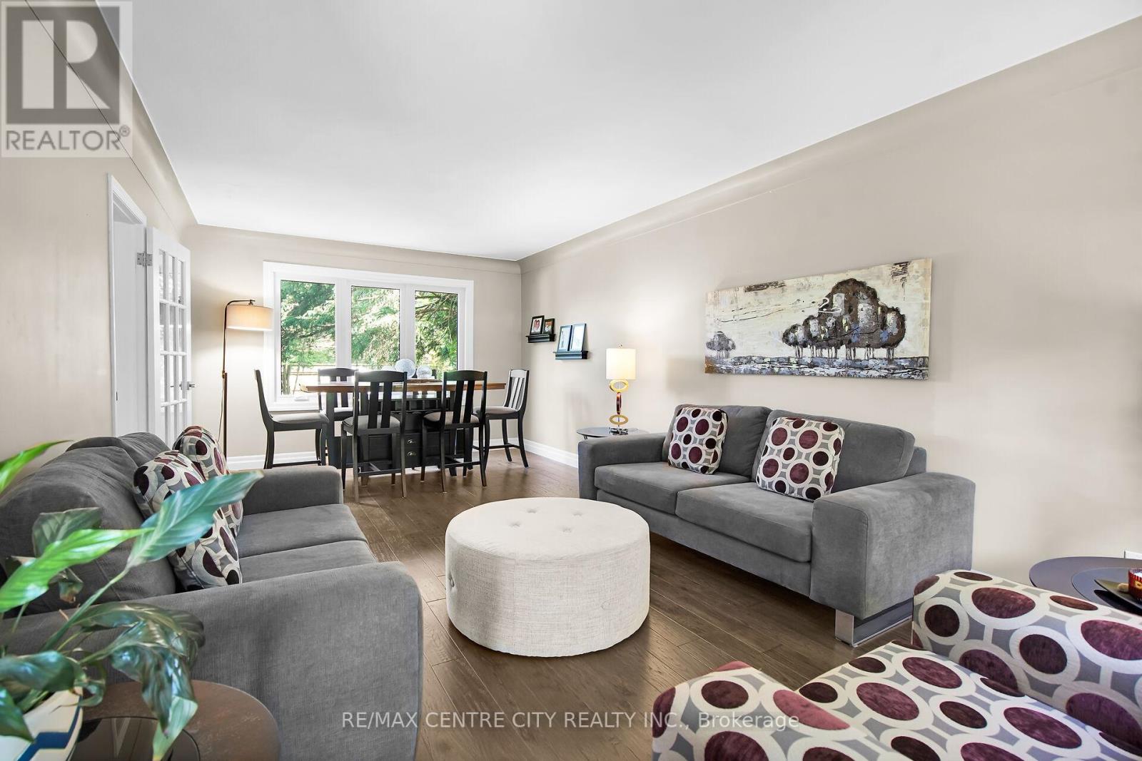 187 Wychwood Park, London North (North J), Ontario  N6G 1S2 - Photo 6 - X12507544