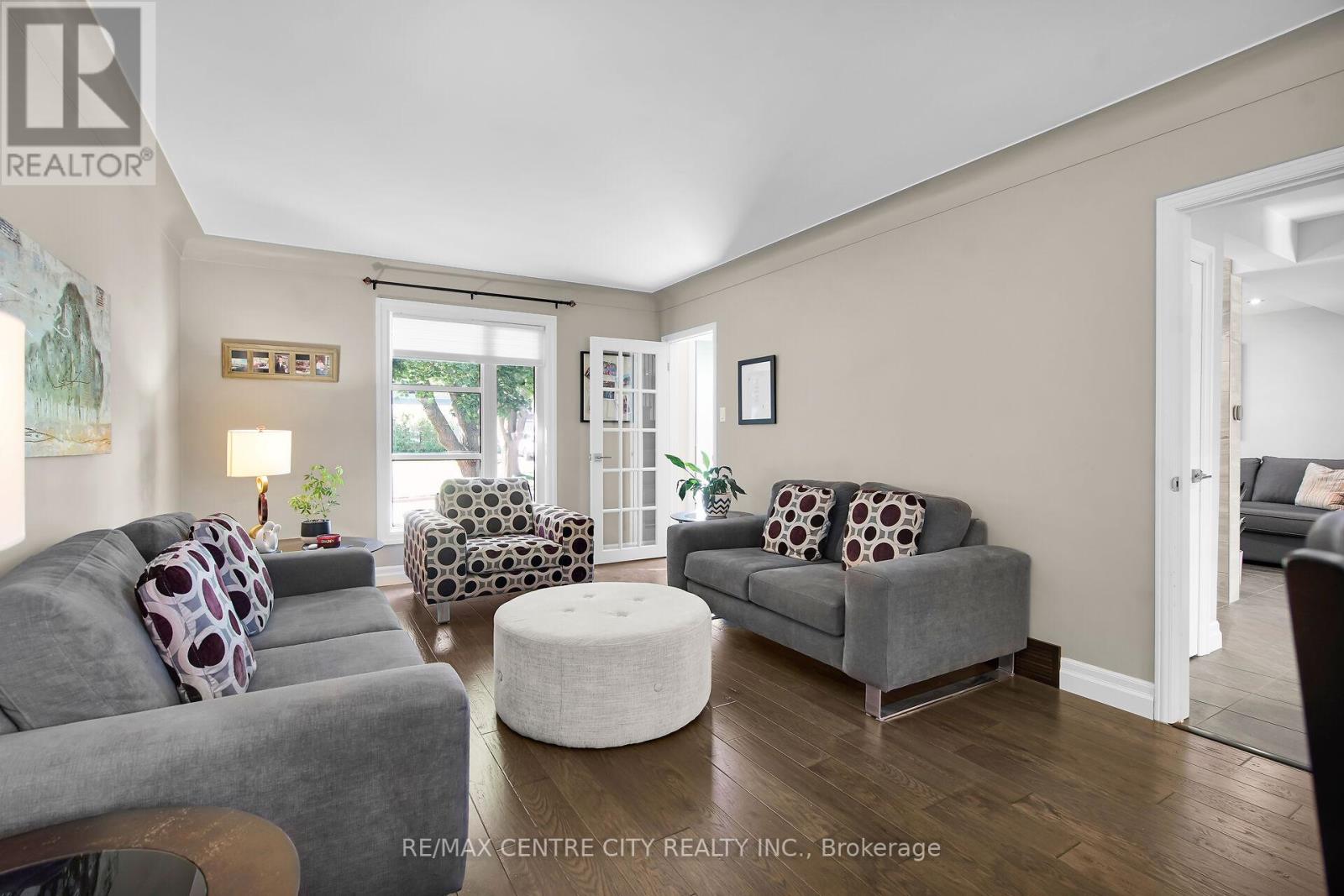 187 Wychwood Park, London North (North J), Ontario  N6G 1S2 - Photo 8 - X12507544