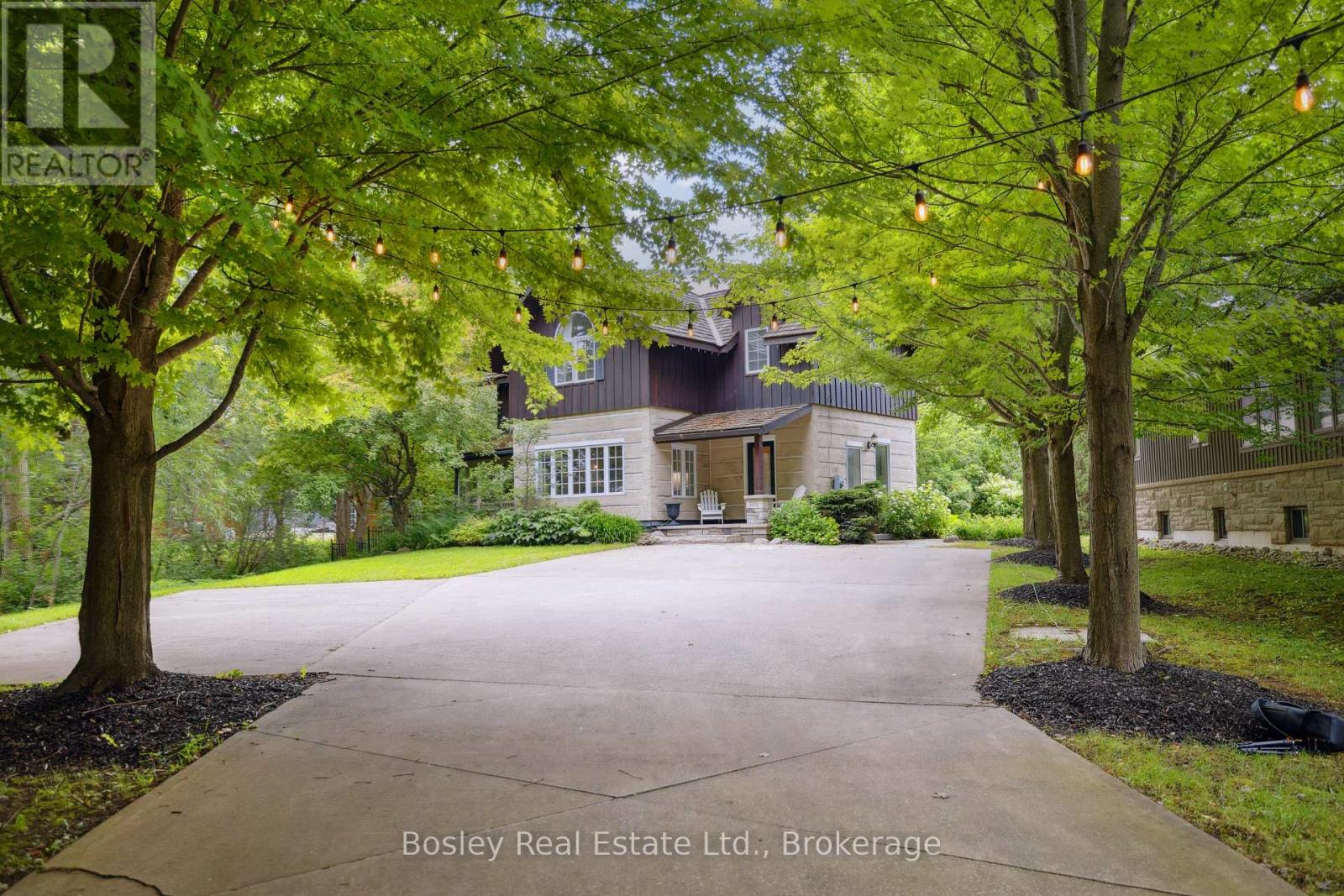 118 Heritage Drive, Blue Mountains, Ontario  L9Y 0M6 - Photo 2 - X12507422