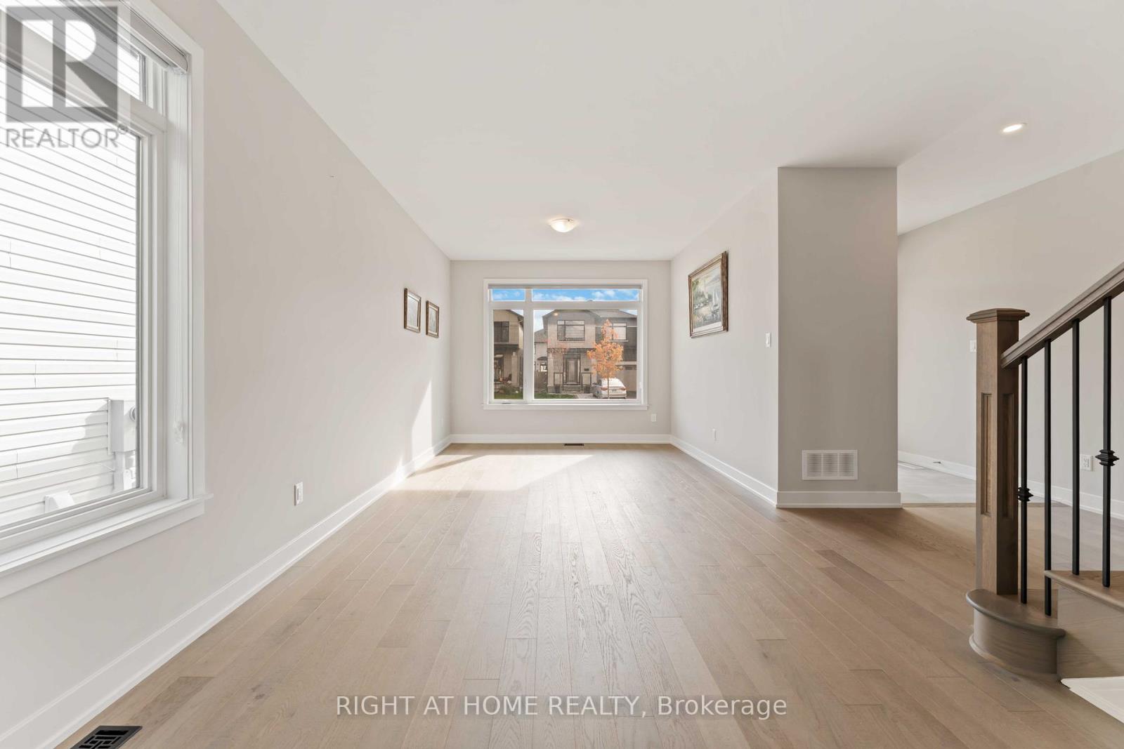 203 Osterley Way, Ottawa, Ontario  K2S 2N6 - Photo 9 - X12507434