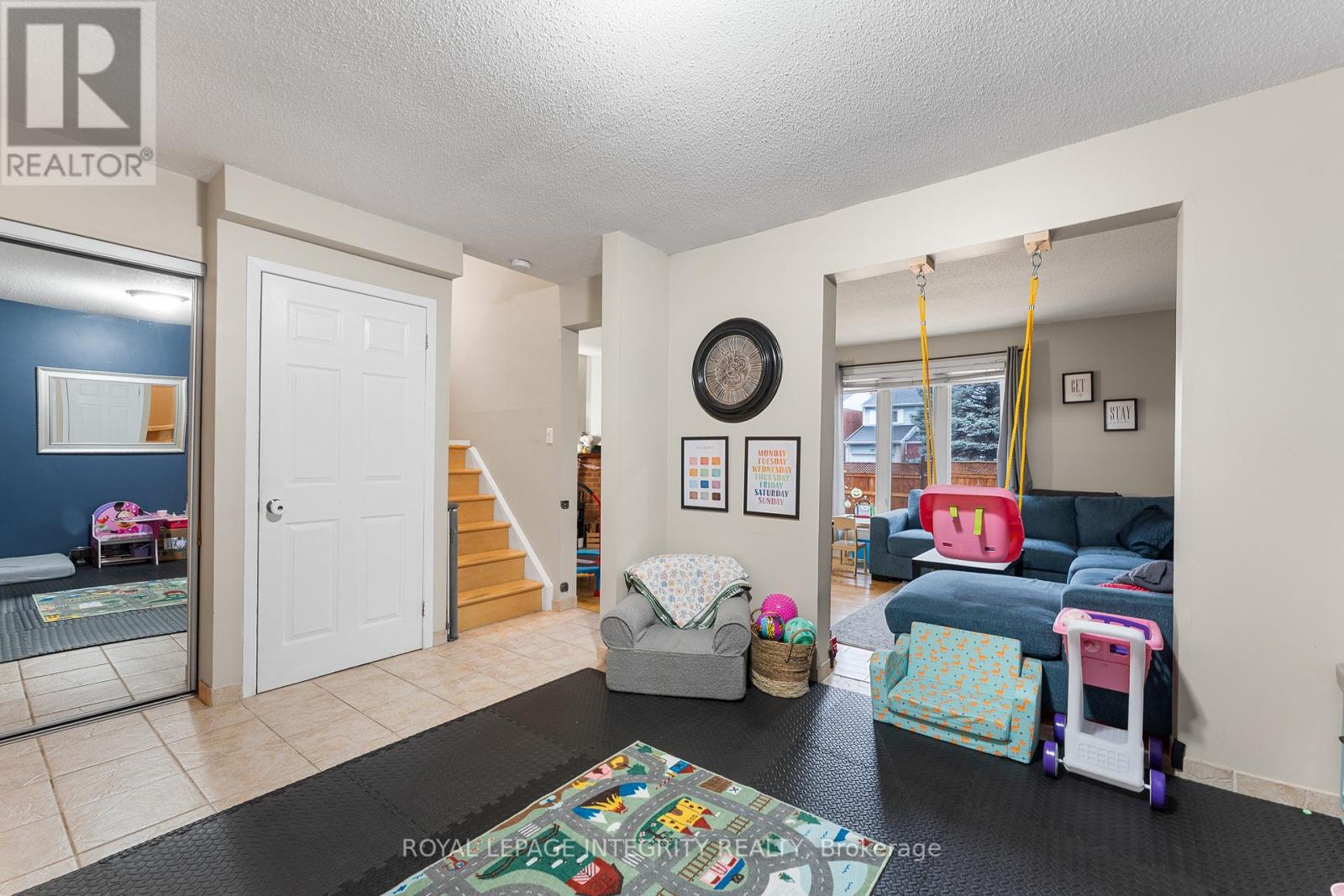 45 Wessex Road, Ottawa, Ontario  K2J 1X2 - Photo 4 - X12507444