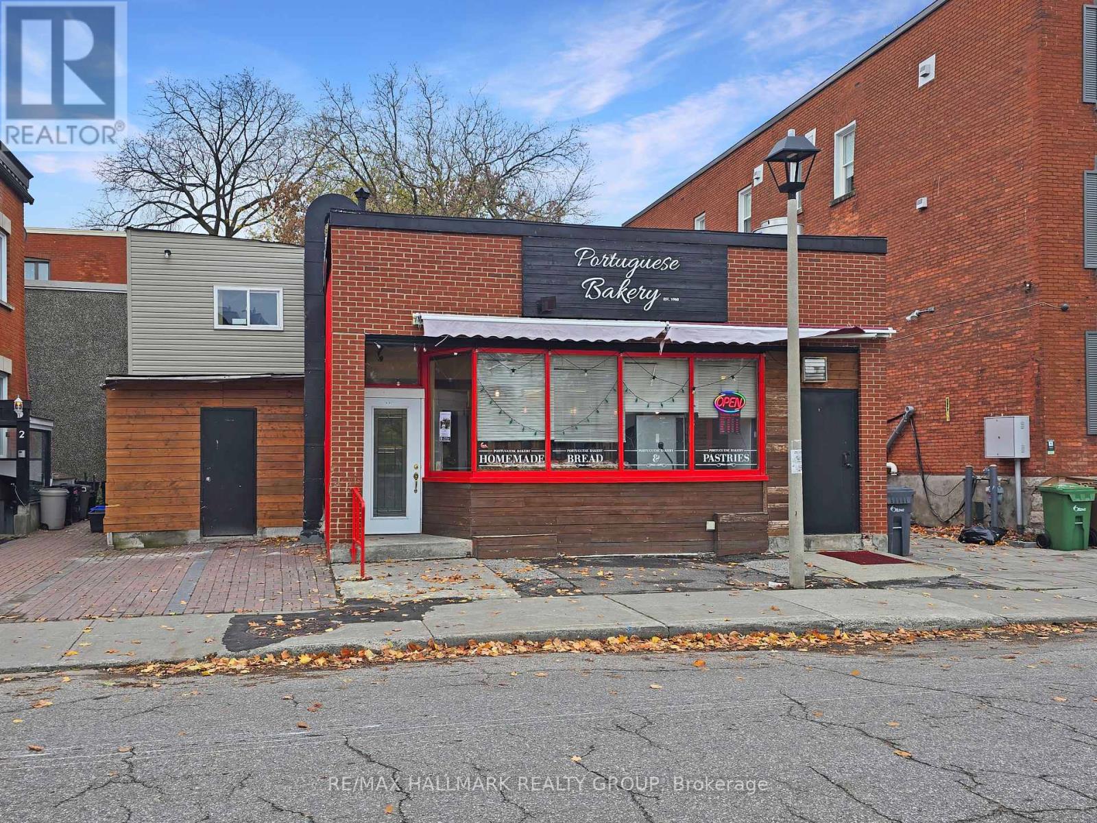 48 Nelson Street, Ottawa, Ontario  K1N 7R2 - Photo 2 - X12507512