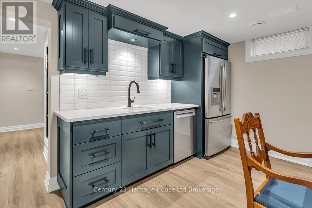 8 Tallwood Circle, London North, Ontario  N5X 2S1 - Photo 30 - X12507518