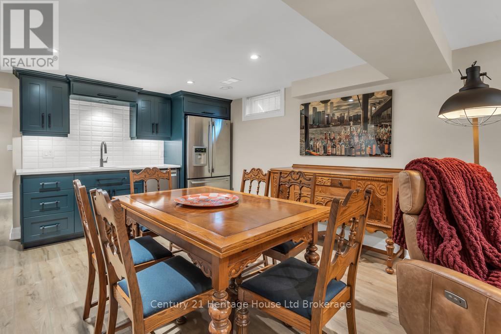 8 Tallwood Circle, London North, Ontario  N5X 2S1 - Photo 31 - X12507518