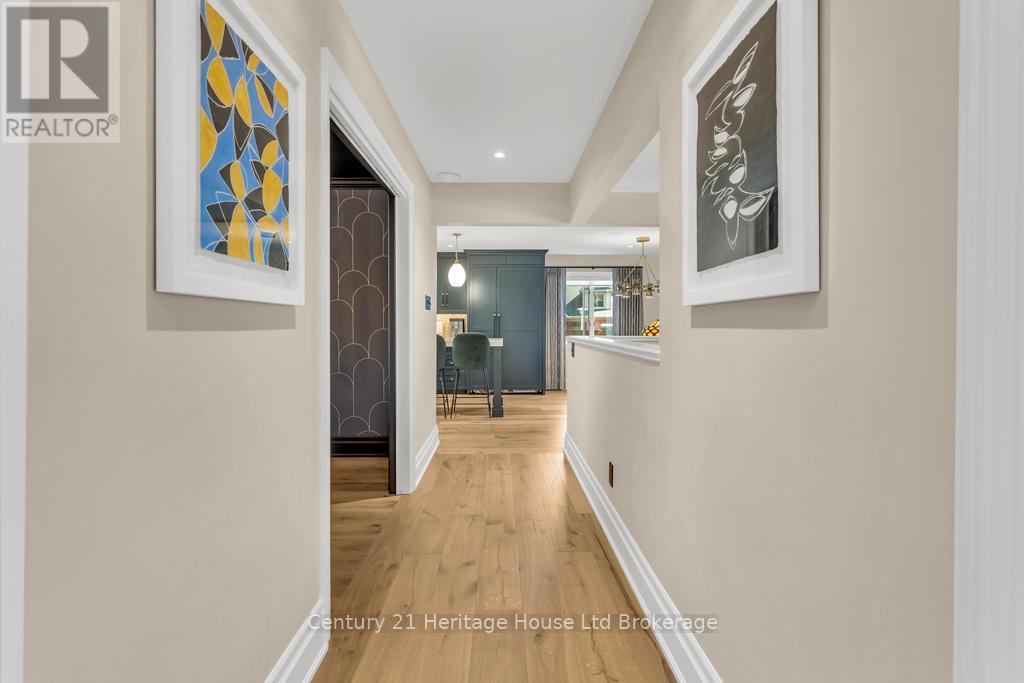 8 Tallwood Circle, London North, Ontario  N5X 2S1 - Photo 4 - X12507518