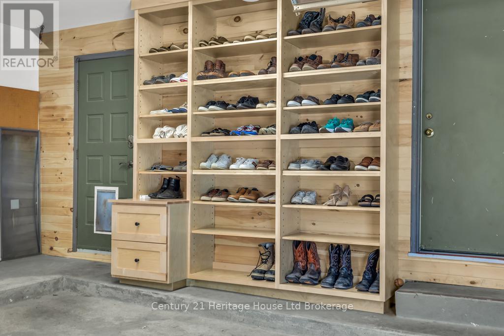 8 Tallwood Circle, London North, Ontario  N5X 2S1 - Photo 40 - X12507518