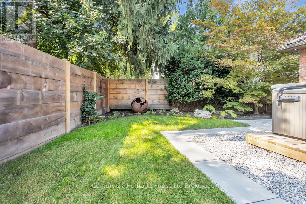 8 Tallwood Circle, London North, Ontario  N5X 2S1 - Photo 47 - X12507518