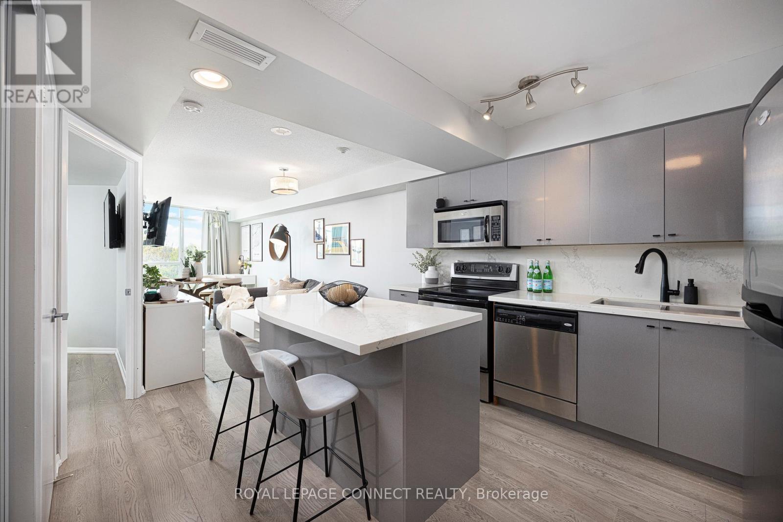 609 - 231 Fort York Boulevard, Toronto, Ontario  M5V 1B2 - Photo 2 - C12507048