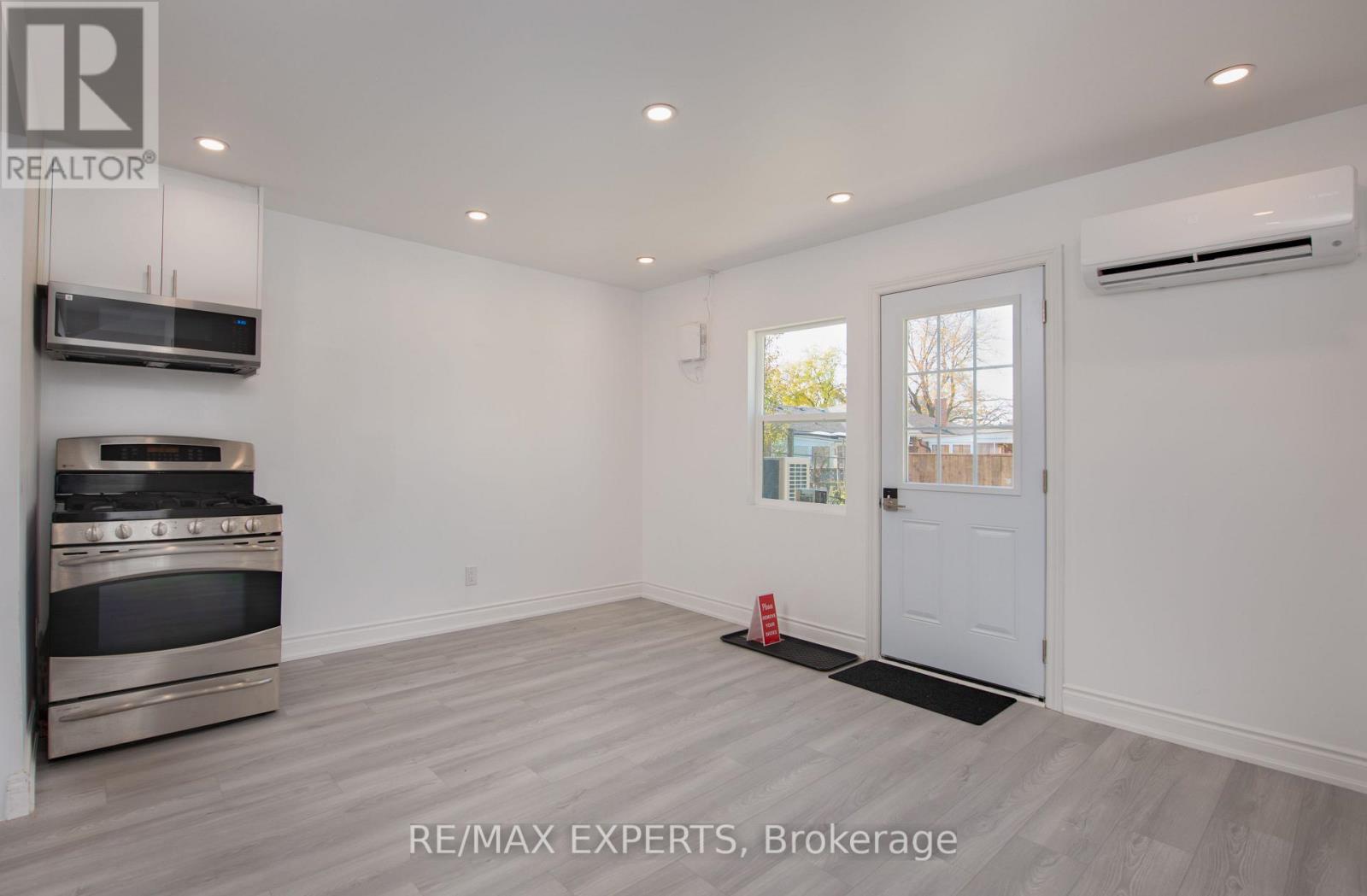 4 - 59 Bowhill Crescent, Toronto, Ontario  M2J 3S1 - Photo 5 - C12499118