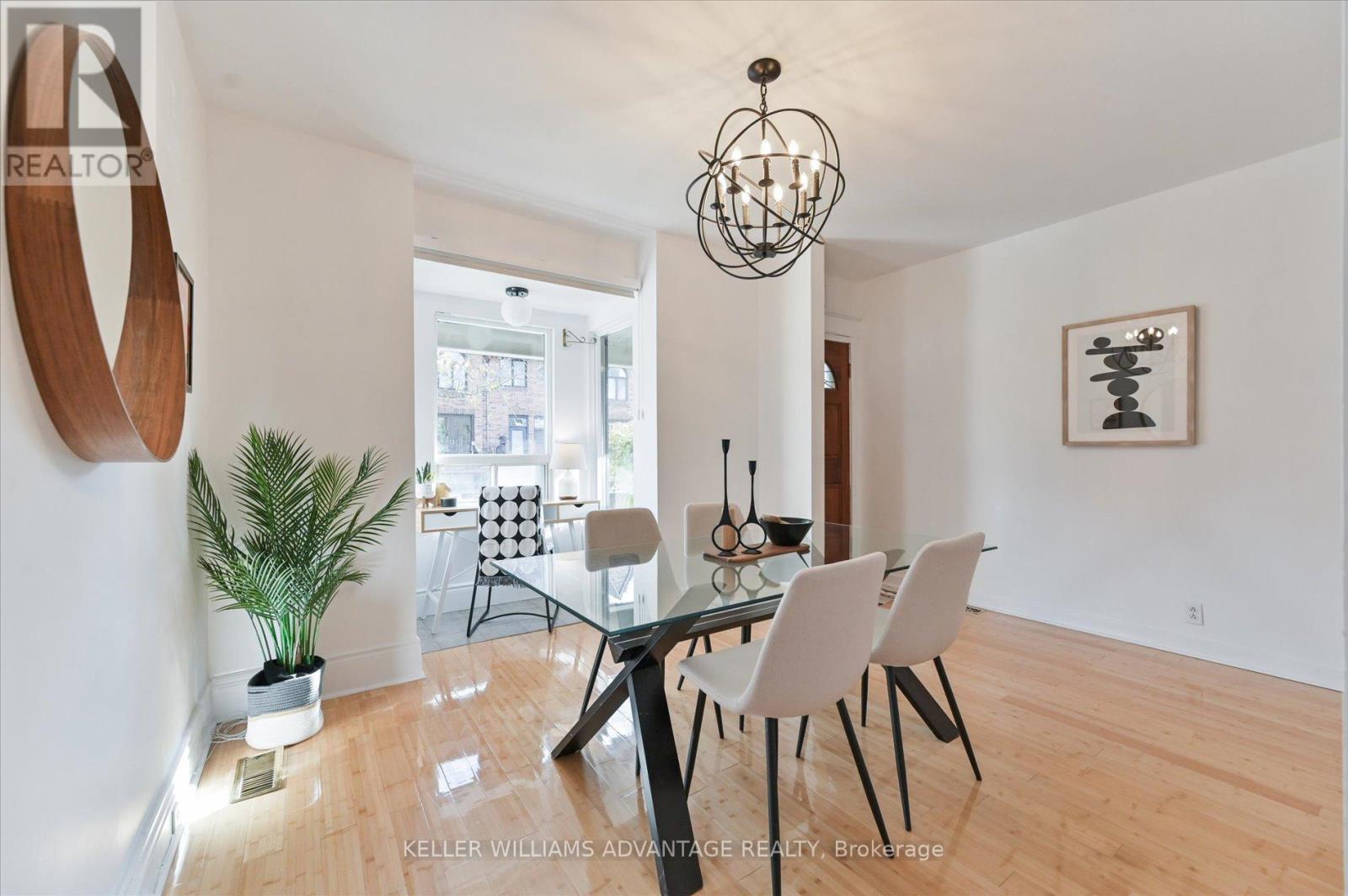 10 Amroth Avenue, Toronto, Ontario  M4C 4H2 - Photo 3 - E12507030