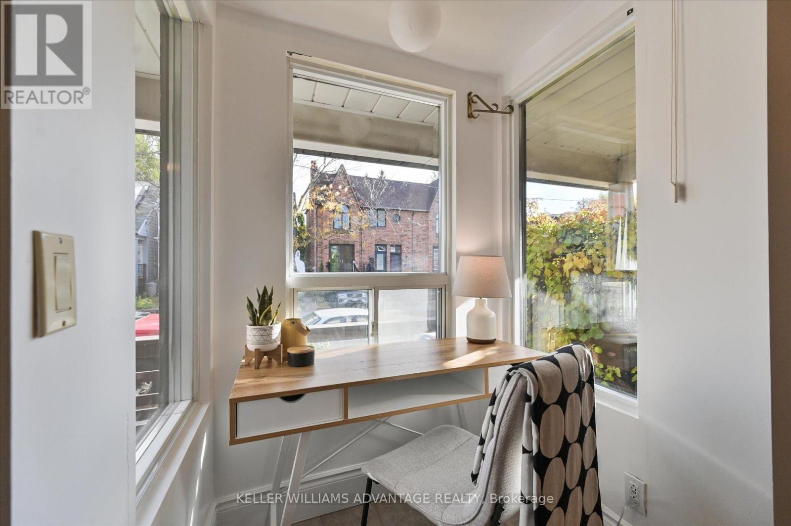 10 Amroth Avenue, Toronto, Ontario  M4C 4H2 - Photo 5 - E12507030