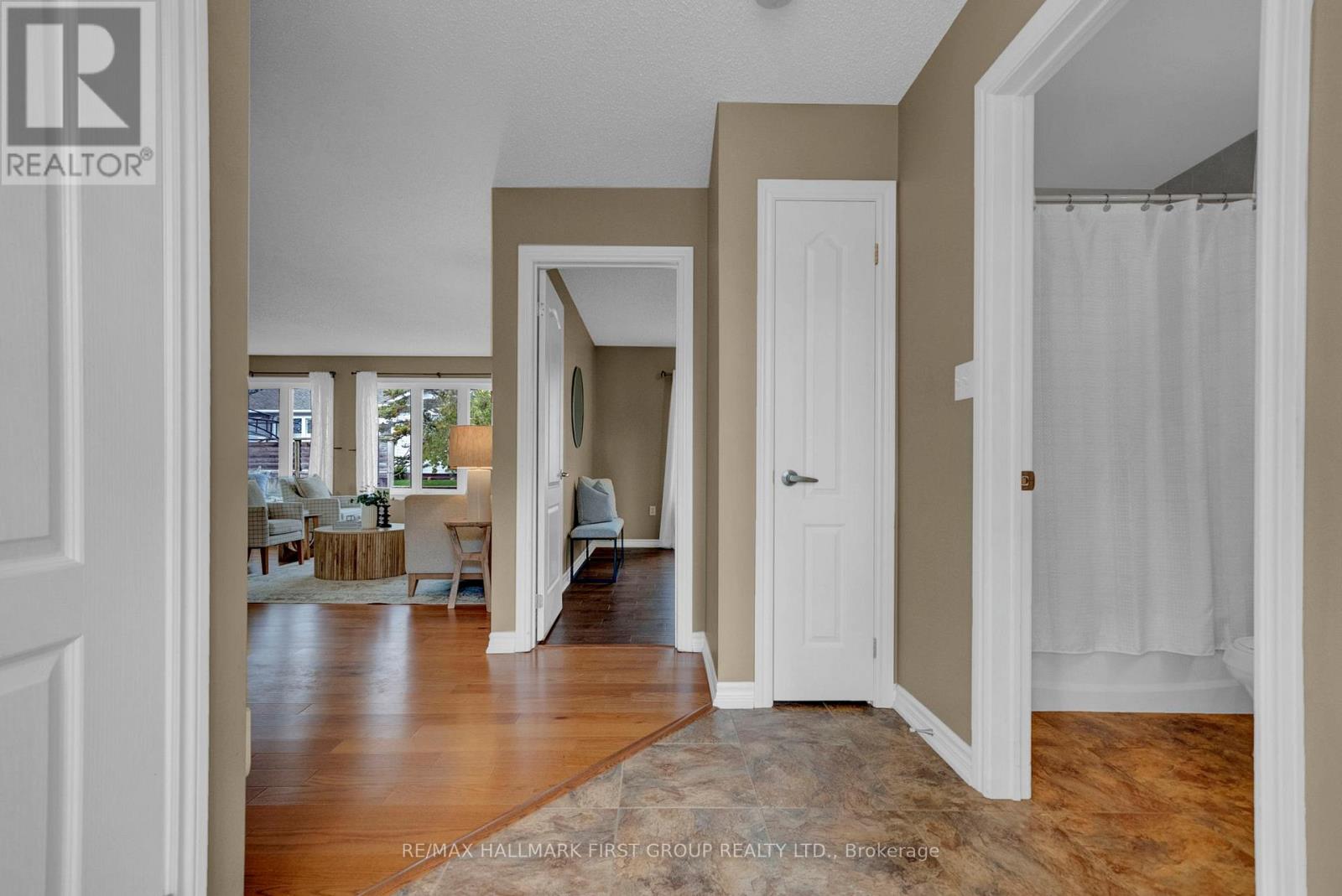 14 Champlain Court, Clarington, Ontario  L1B 1A5 - Photo 4 - E12507046