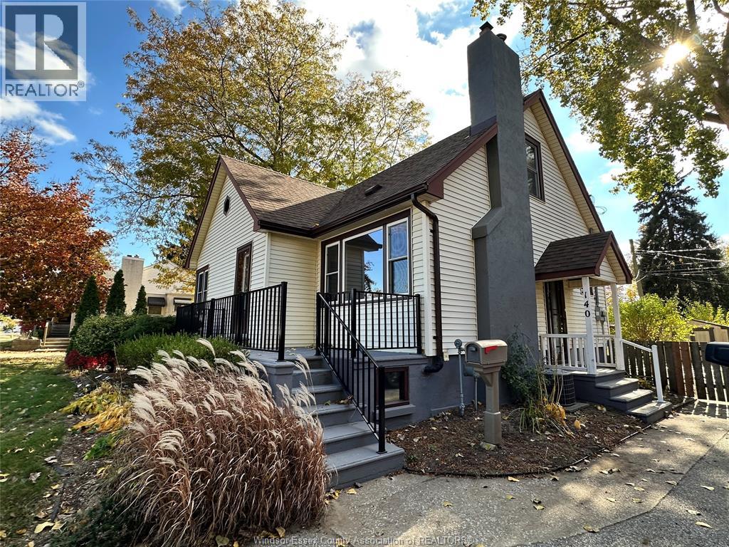 MLS# 25027875: 140 LAURIER, LaSalle, Canada