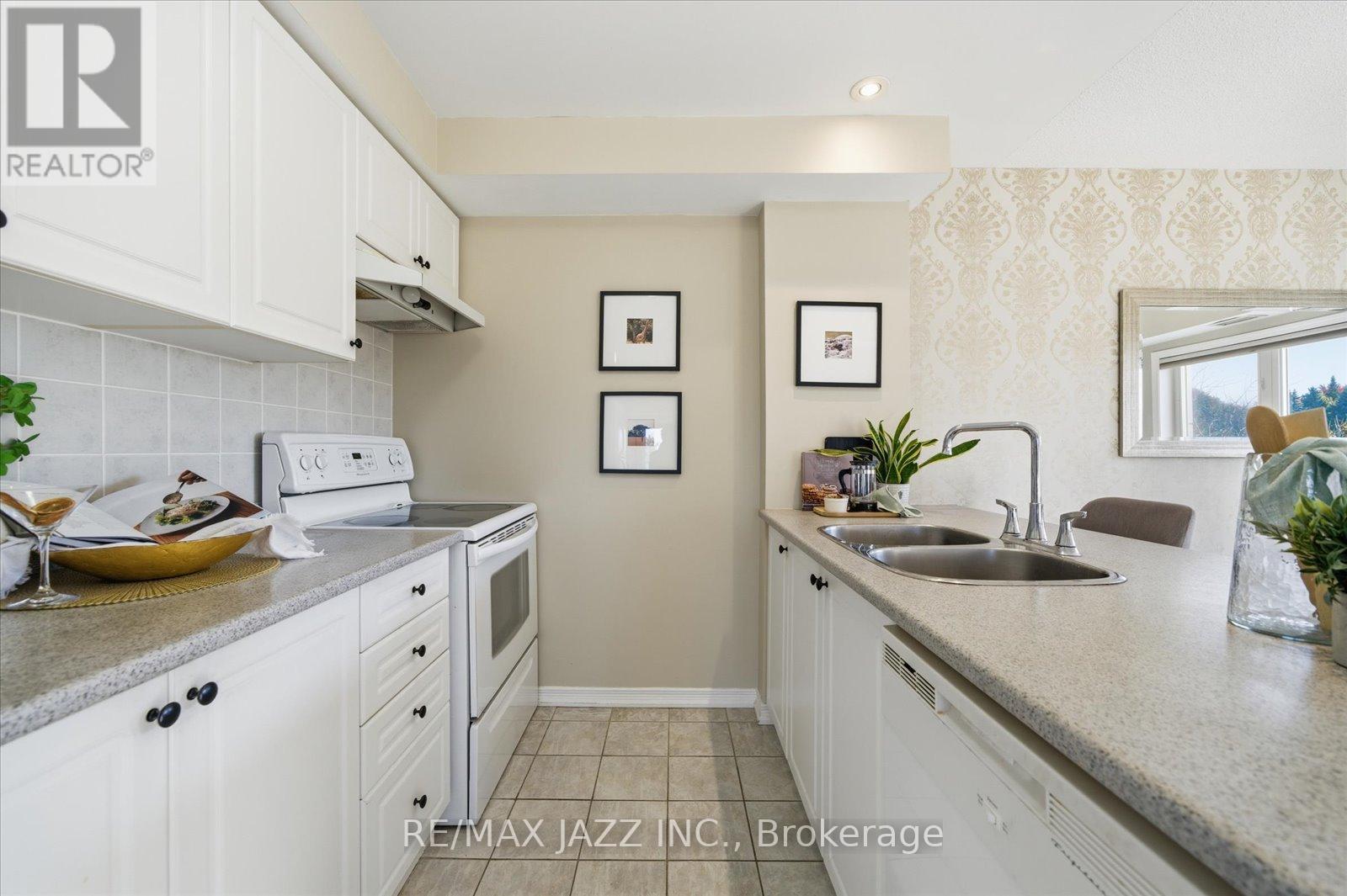 310 - 132 Aspen Springs Drive, Clarington, Ontario L1C 0H1 - Photo 14 - E12507324