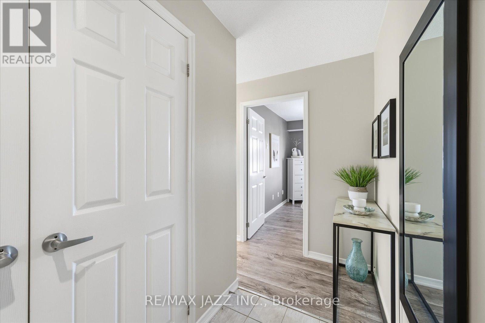 310 - 132 Aspen Springs Drive, Clarington, Ontario L1C 0H1 - Photo 5 - E12507324