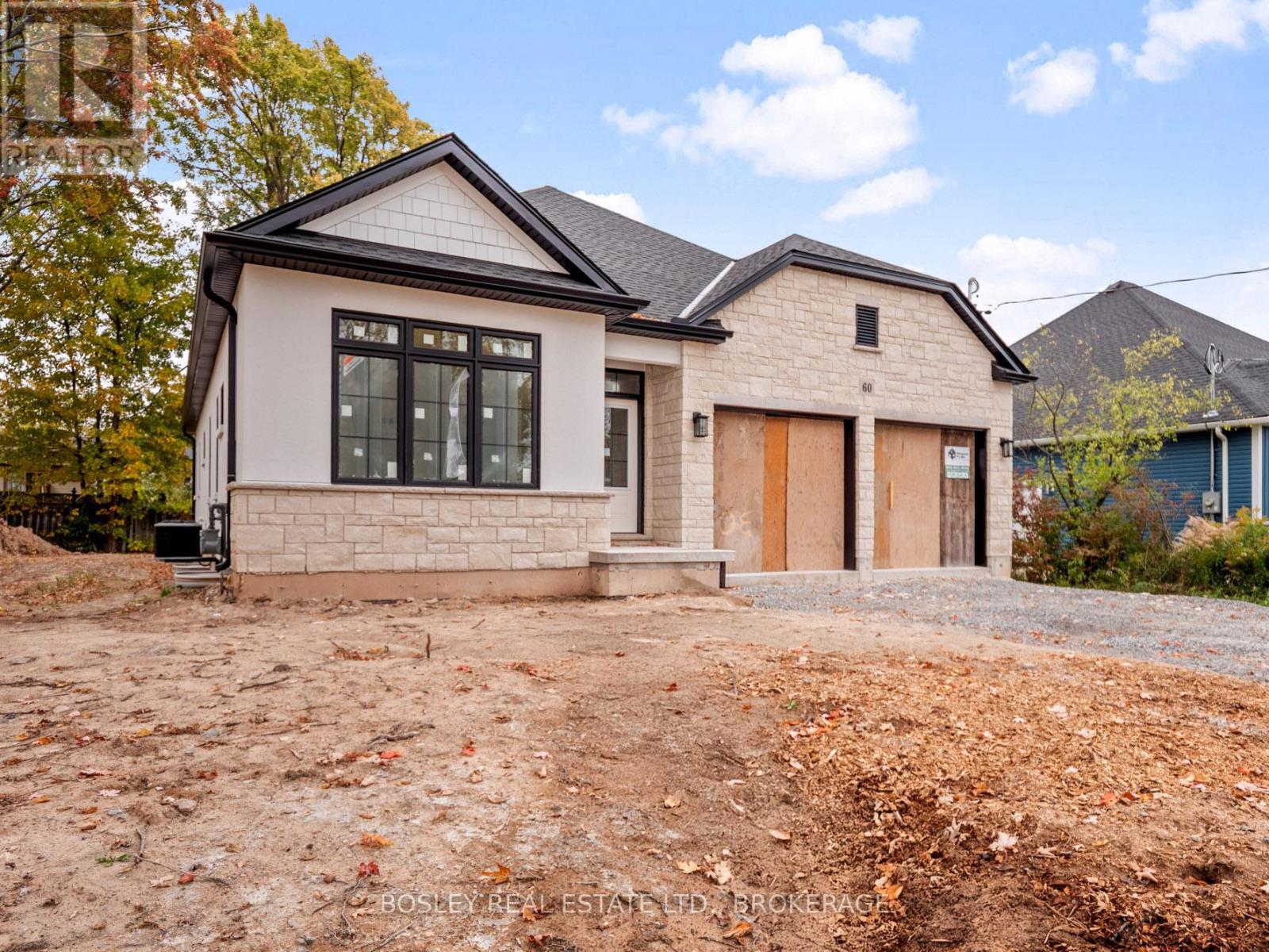 60 Pleasant Avenue N, Fort Erie, Ontario  L0S 1N0 - Photo 28 - X12507168